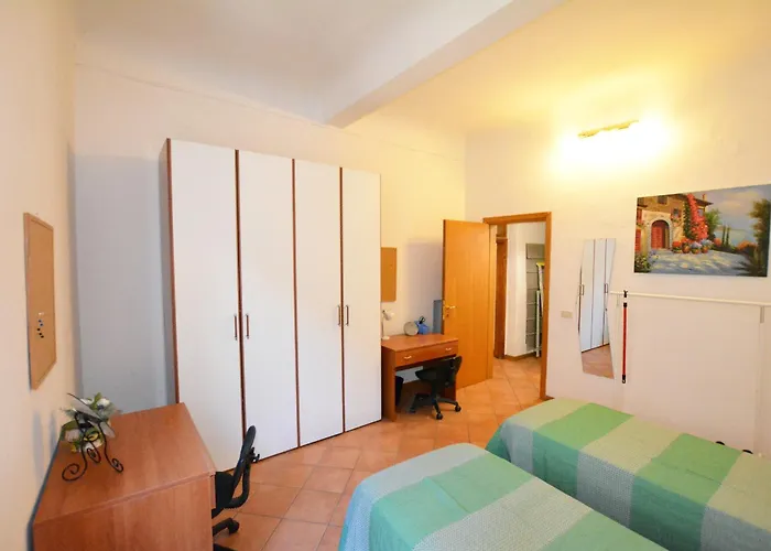 Unyca - Santa Croce 2 Bedroom 1 فلورنس