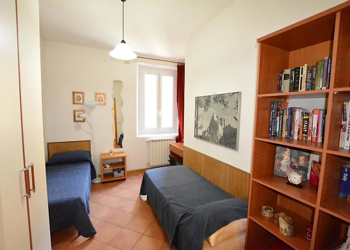 Unyca - Santa Croce 2 Bedroom 1 * فلورنس